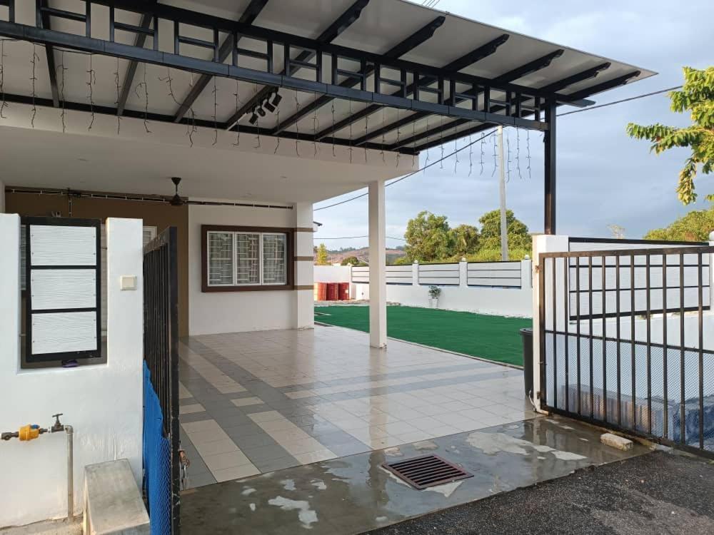 In Homestay Corner Batu Pahat Exterior foto